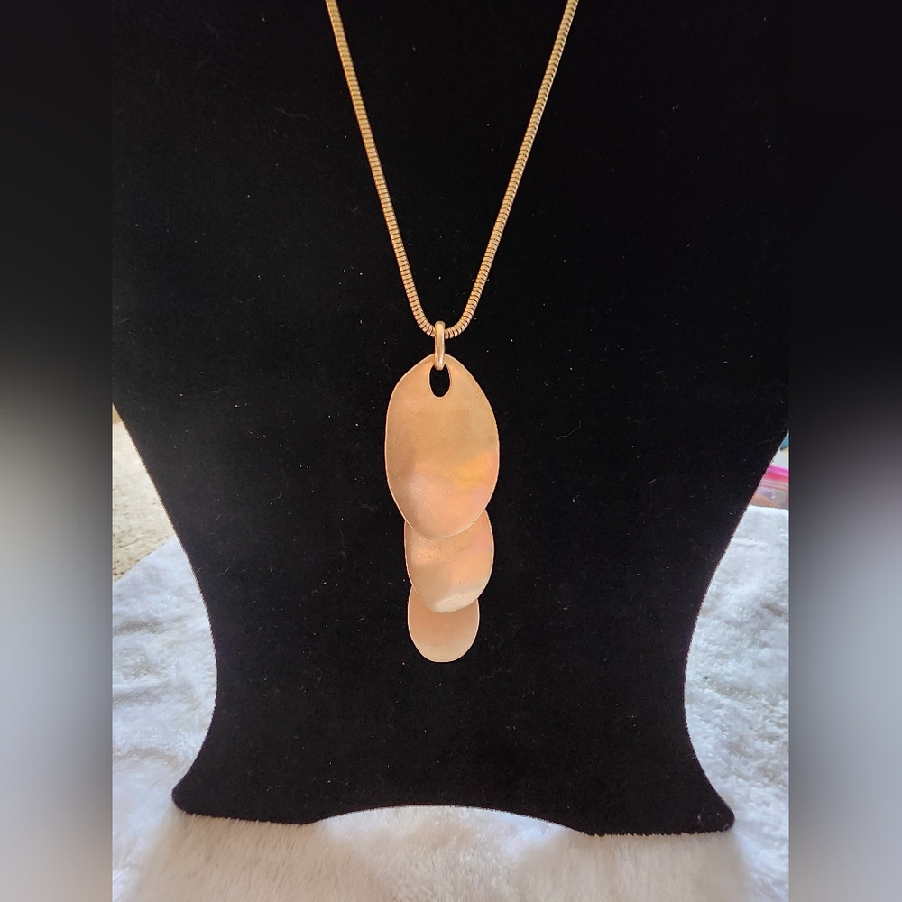 The Sak NWT Gold-Tone Modern Disc Pendant Necklace